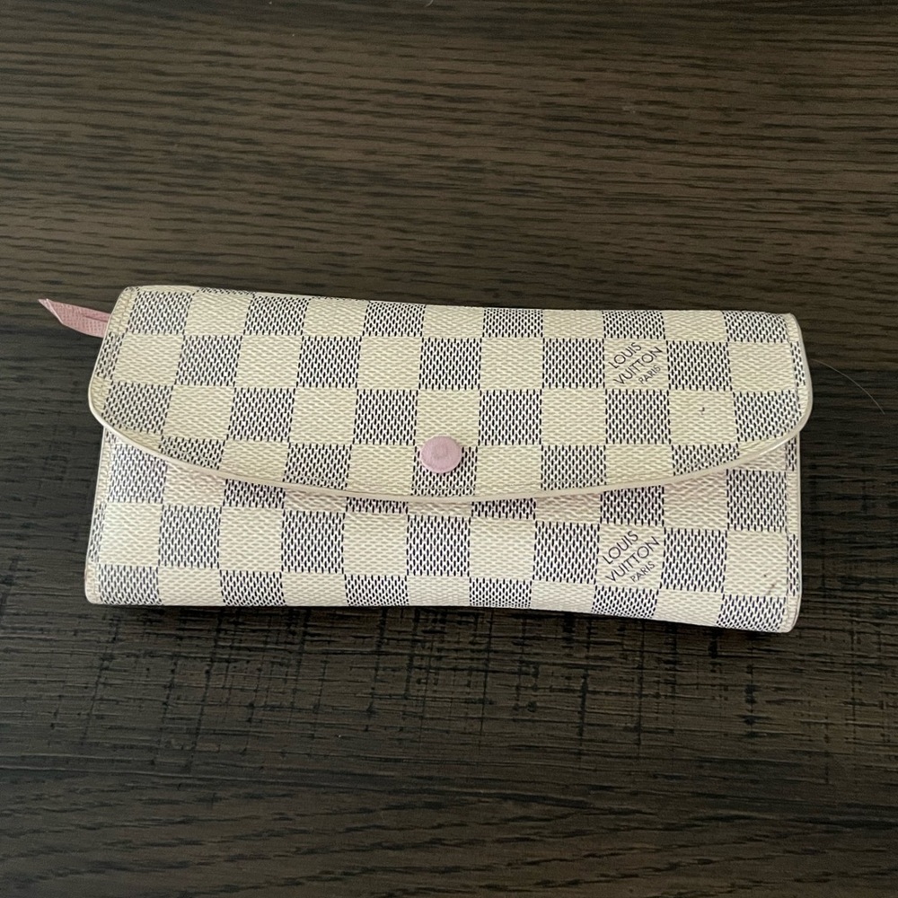 Louis Vuitton Emilie Wallet